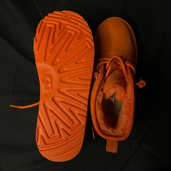 UGG Kids Neumel II Boot Orange Suede - Picture 8 of 9